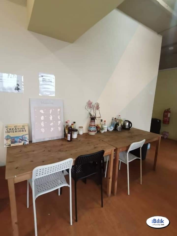 ✨Zero% Deposit ⚠️Middle Room at USJ 13, Nearby LRT Wawasan✨ - Image 1