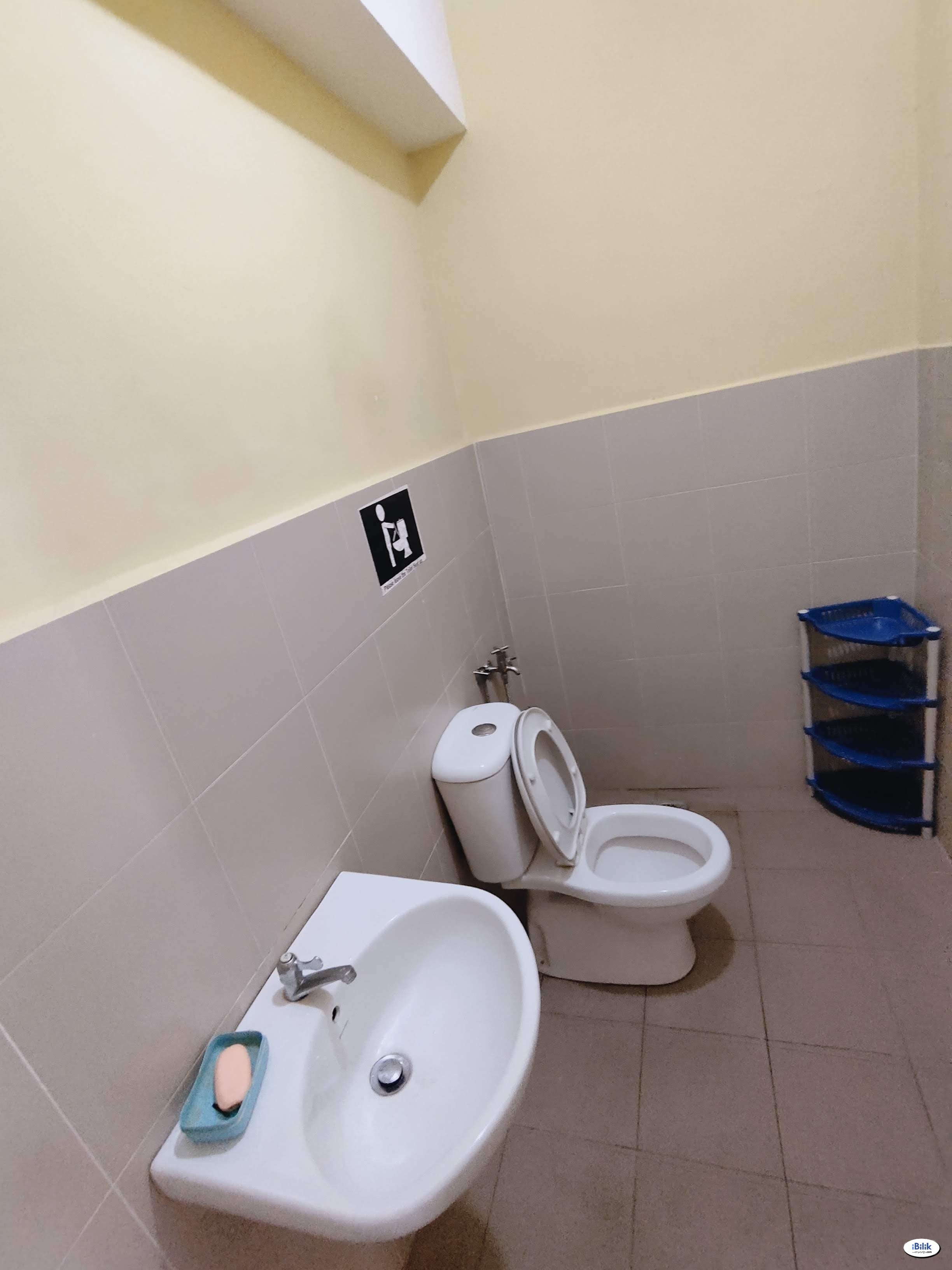 Single Room at Taman Mayang, KJ with  300 meter walking distance LRT Kelana Jaya 🚇 - Image 2