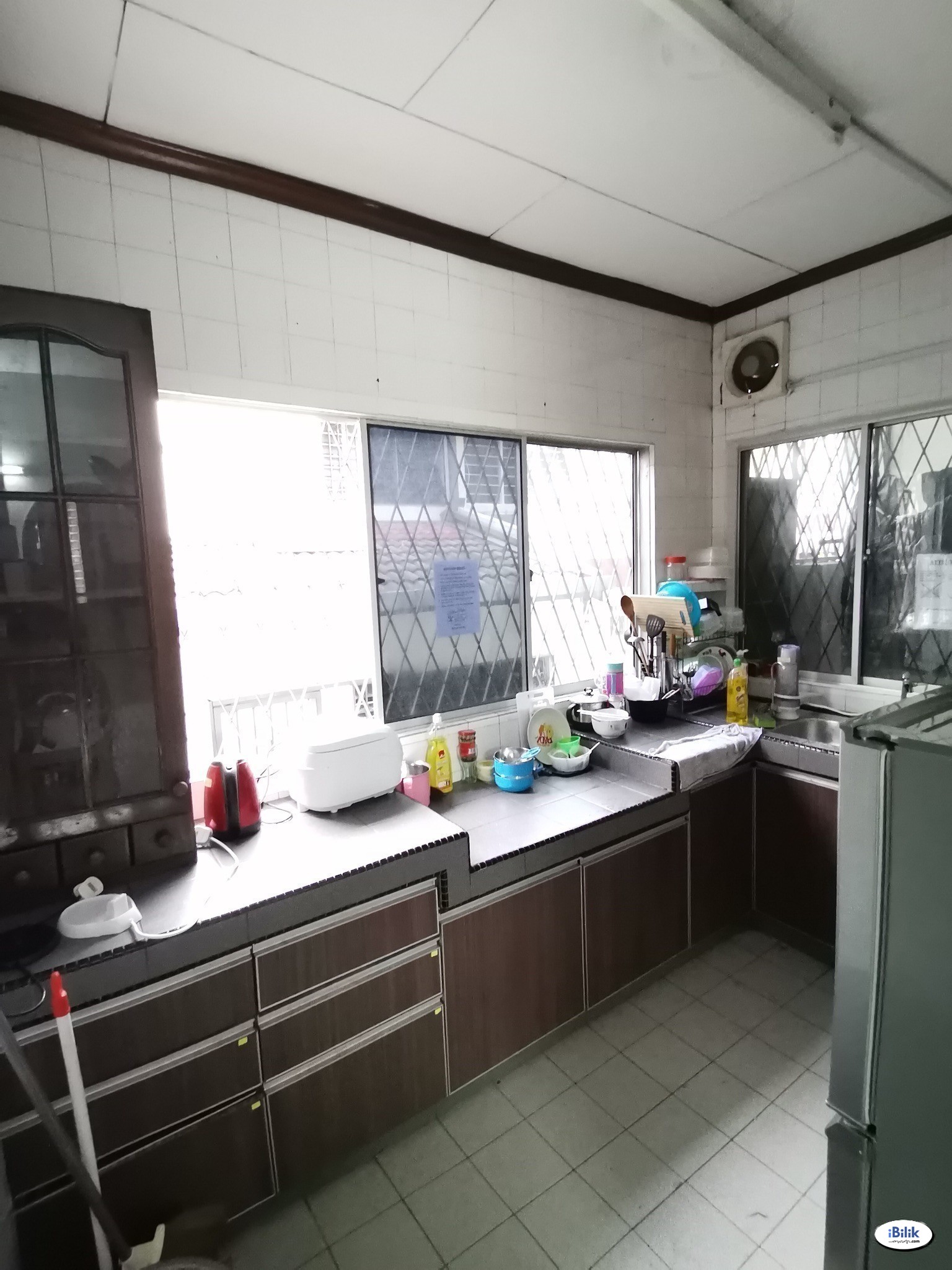 ⚡ ZERO DEPOSIT ⚡ Middle Room in SS4 Kelana Jaya, Walking Distance to LRT 🌈 - Image 3