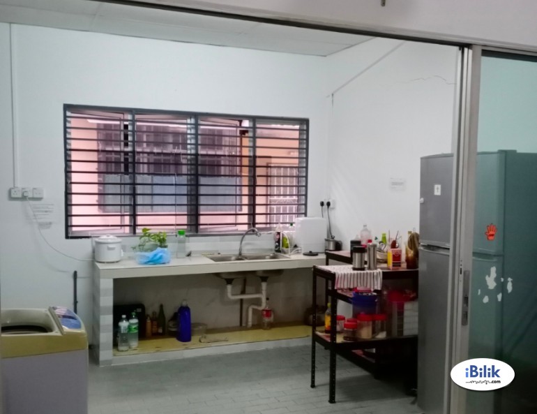 Middle Room at Cheras, Kuala Lumpur - Image 4