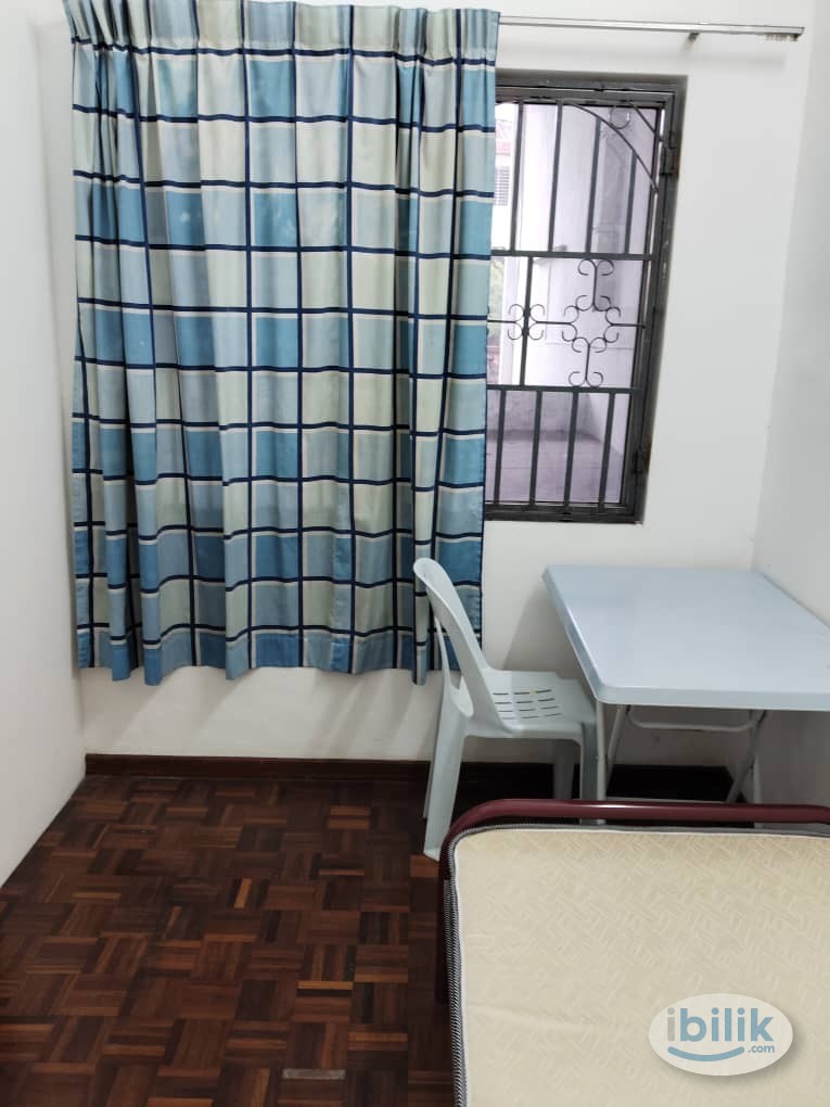 Middle Room at Cheras, Kuala Lumpur - Image 2