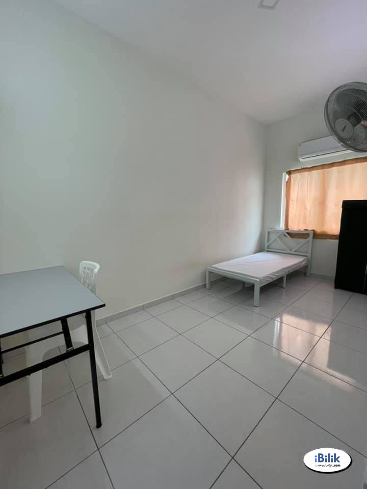 Single Room at Taman Seri Jaromas, Jenjarom 🎯 - Image 1