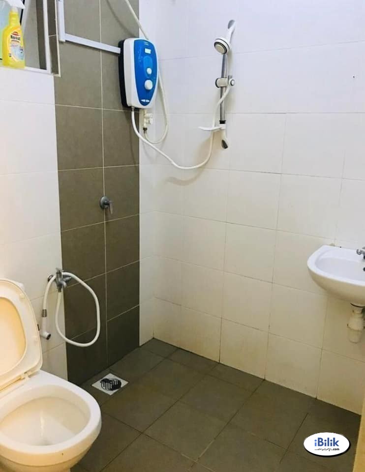 Single Room at Taman Seri Jaromas, Jenjarom 🎯 - Image 3
