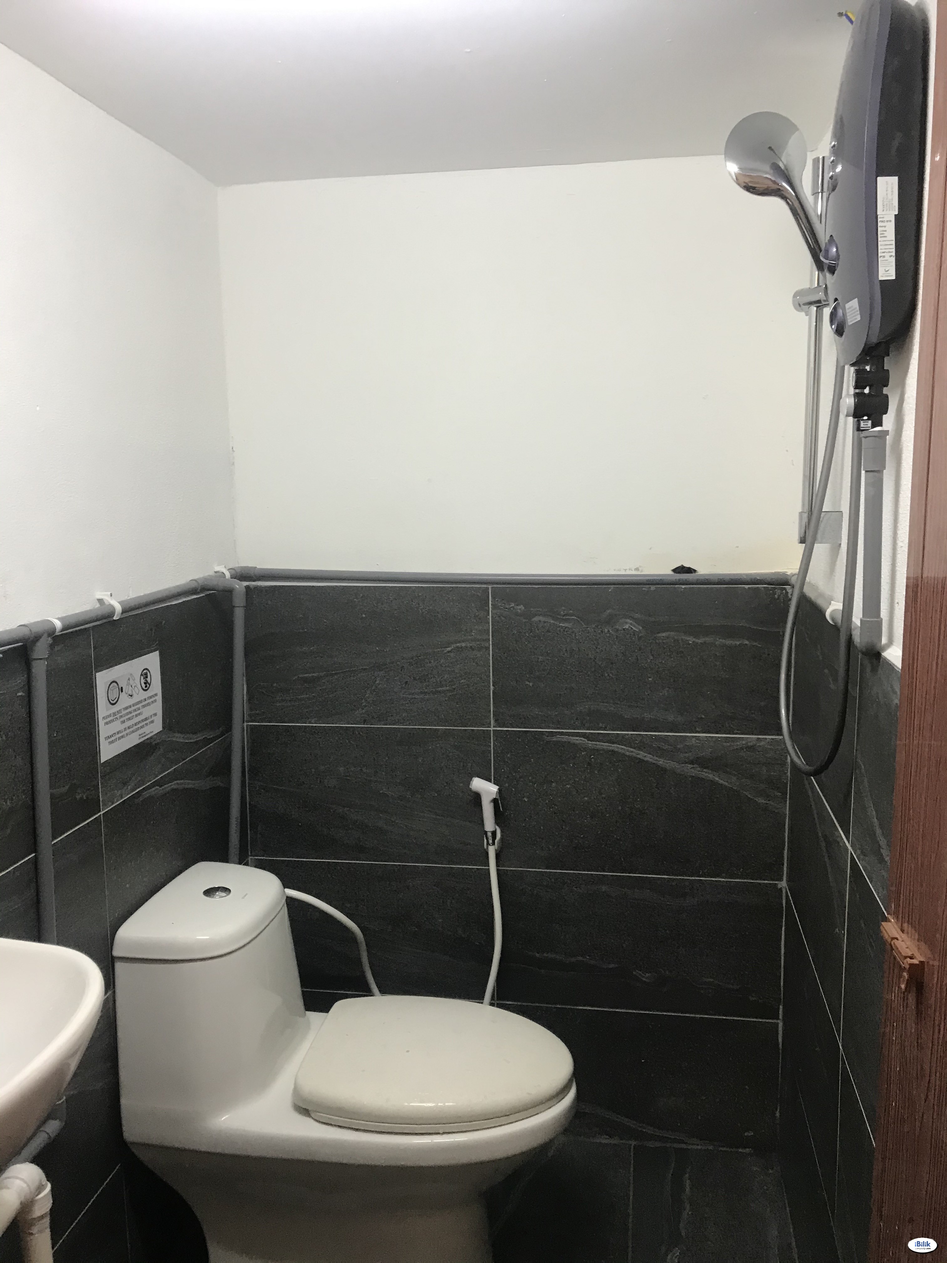 ⭐RM1 FOR 2nd Month⭐  Medium Room for rent at Dataran Sunway, Kota Damansara - Image 2