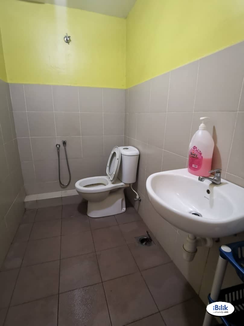 Middle Room at SS15 Subang Jaya with High Speed WIFI ⚡ - Image 3