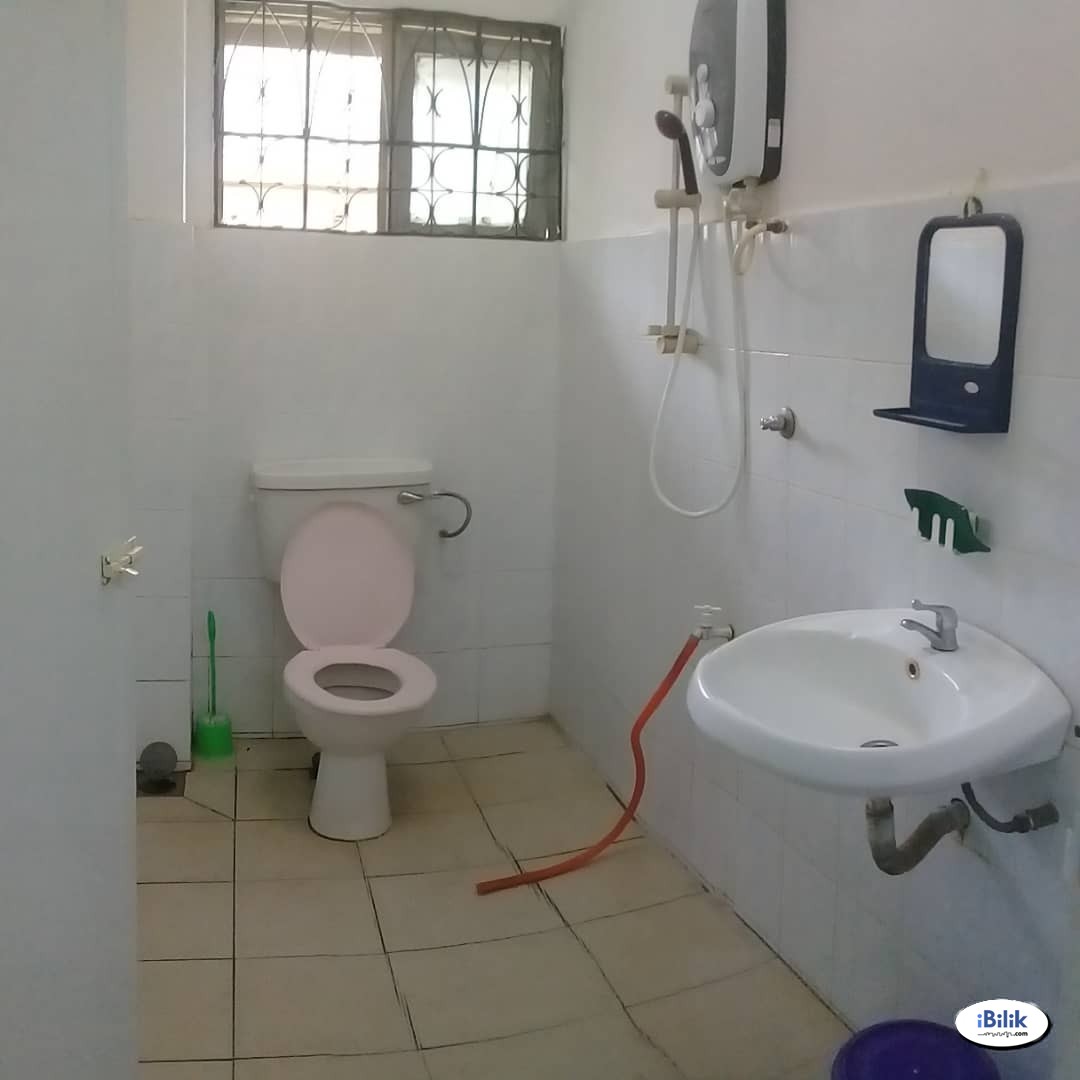 Single Room at USJ 13, UEP Subang Jaya Near Wawasan LRT Station 🚇 - Image 3