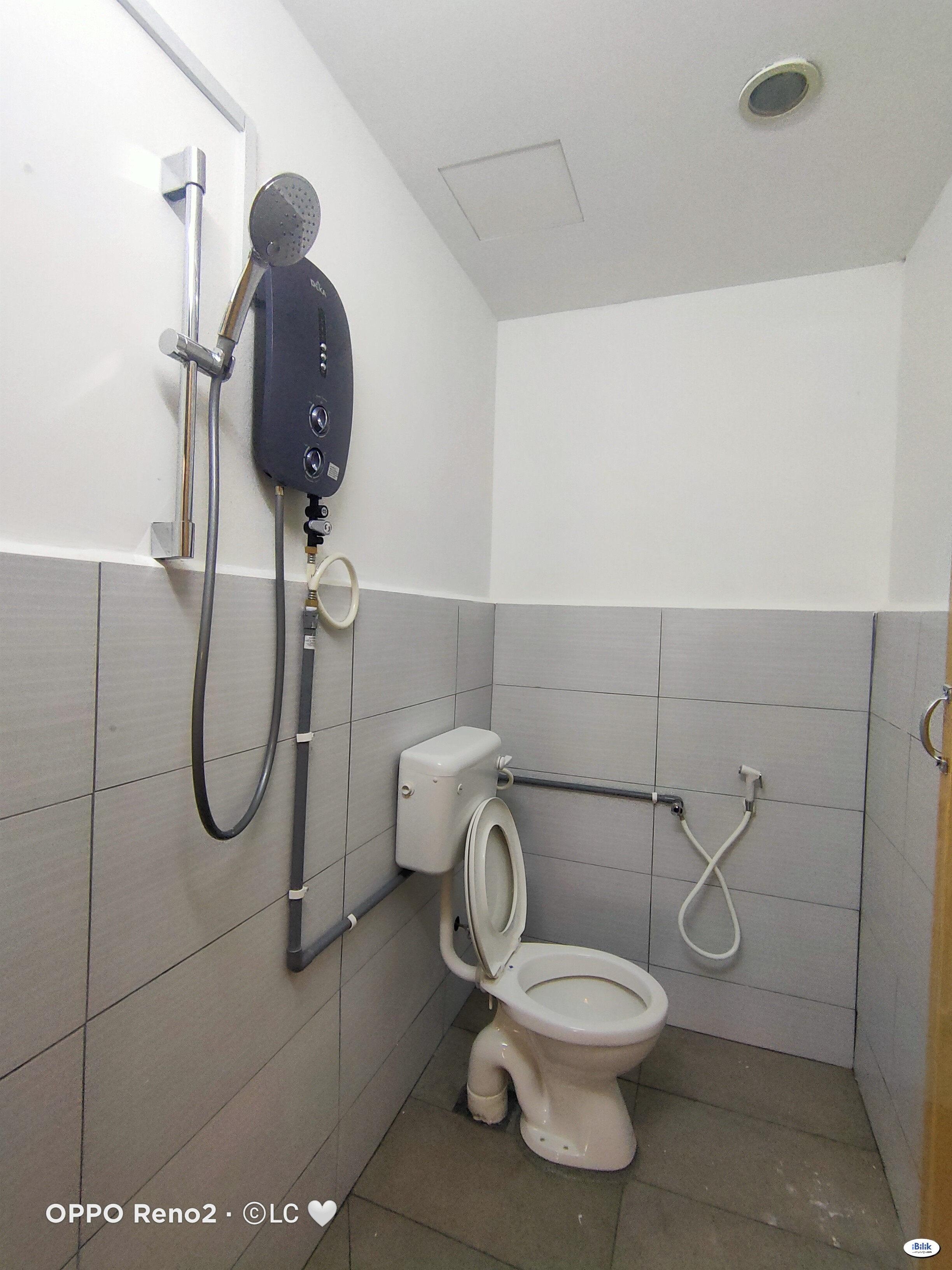 Small Room at Taman Seputeh, Seputeh  with Walking Distance to KTM Seputeh 🚇 - Image 3