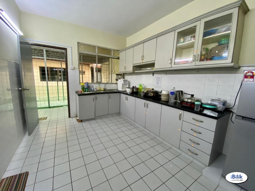 RM1 for 2nd Month ⚡ Middle Room at Seri Utama, Kota Damansara - Image 2