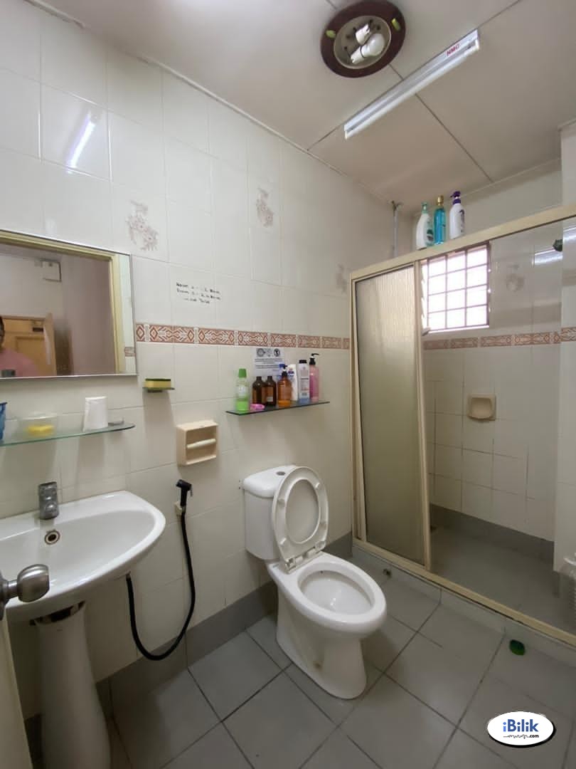 1 Month Deposit ⚡ Middle Room at BU2, Bandar Utama Nearby One Utama Mall / Bandar Utama MRT Station - Image 2
