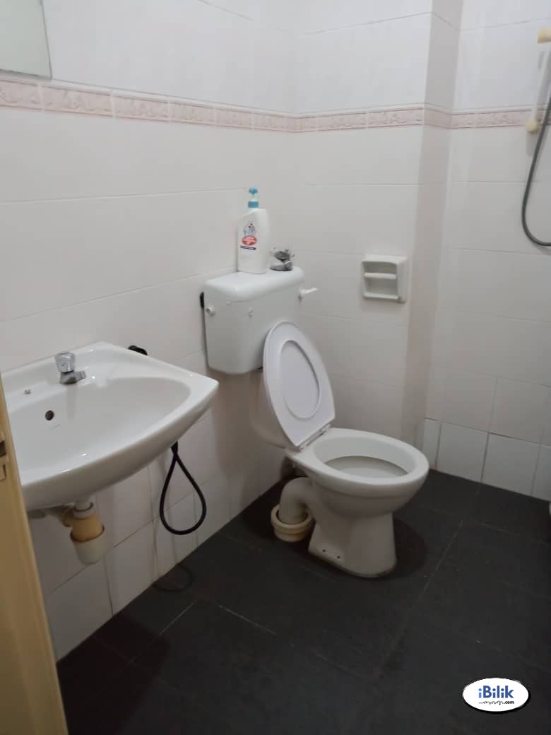 🚩 FREE HIGH SPEED WIFI 🚩 FREE CLEANING SERVICE ~ Single Room at Sri Petaling, Kuala Lumpur - Image 2