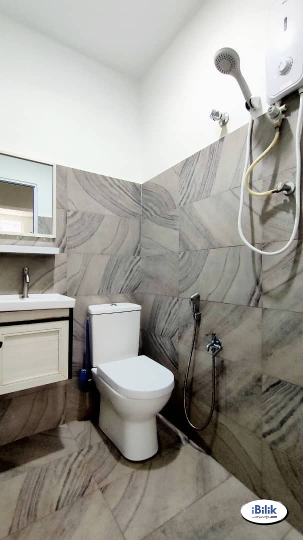 Welcome Short/Long Term  Medium Room at SS2, Petaling Jaya Near Taman Bahagia LRT Station⭐ - Image 3