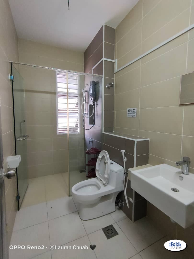 ᴍᴏᴠᴇ ɪɴ ɪᴍᴍᴇᴅɪᴀᴛᴇʟʏ ❗ Middle Room at Setia Alam, Shah Alam Near Taipan, Setia City Mall - Image 1