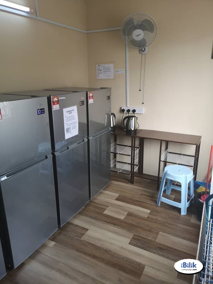1 Month Deposit Only ⚡Middle Room for Rent with Walking distance to MRT / Bus Stop - Image 2