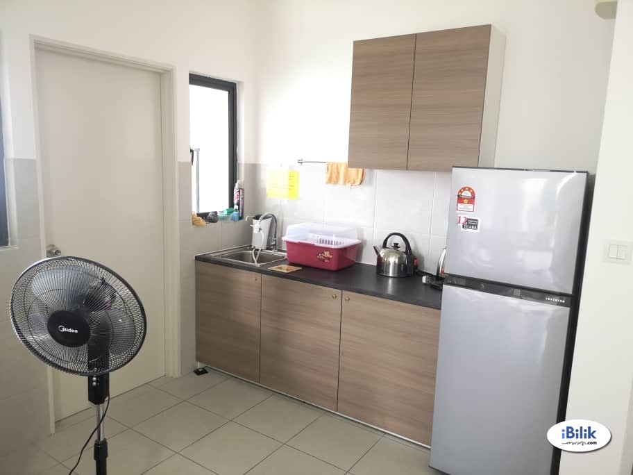 Fully Furnished {FEMALE UNIT} Middle Room at Casa Green, Bukit Jalil. Next to LRT Station - Image 2
