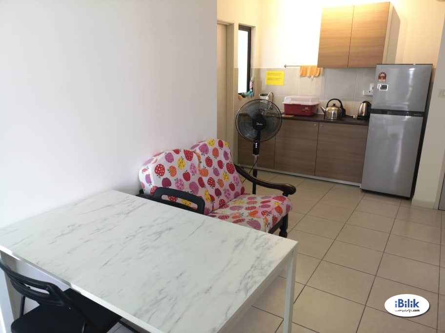 Fully Furnished {FEMALE UNIT} Middle Room at Casa Green, Bukit Jalil. Next to LRT Station - Image 4