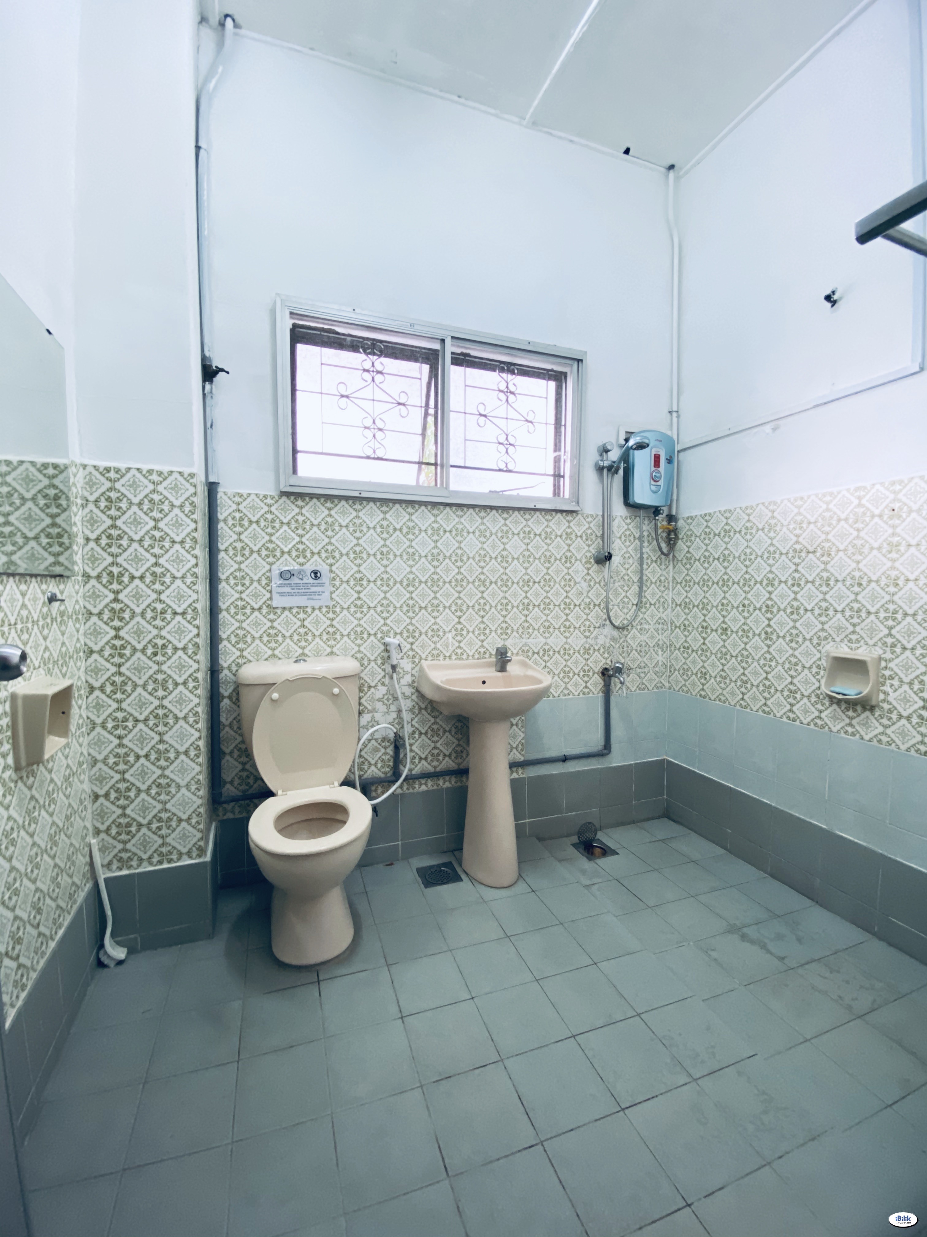 💡 ZERO DEPOSIT 💡 Middle Room at Taman Mayang , Kelana Jaya 5Mins Walk To LRT Station - Image 1