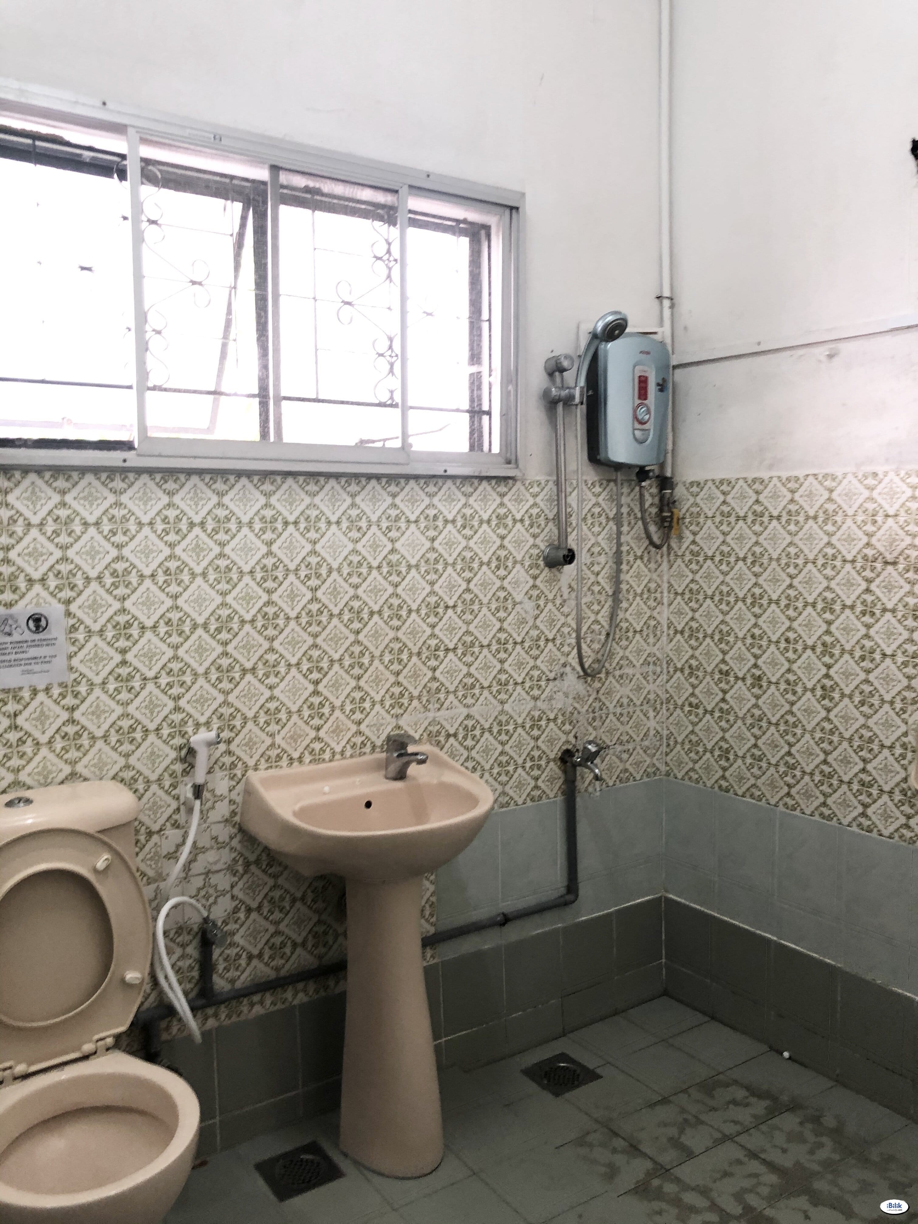 Zero Deposit  🚀 Middle Room at Taman Wawasan, Pusat Bandar Puchong - Image 1