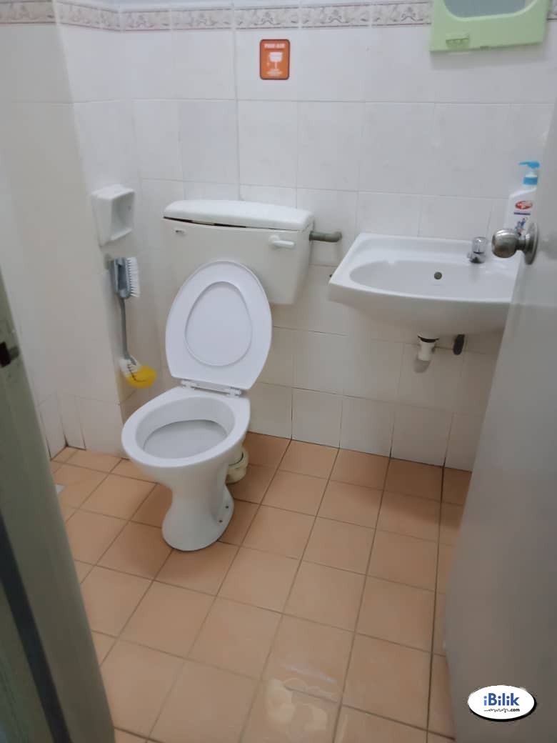 ⚡ Single Room at Taman Wawasan, Pusat Bandar Puchong with WiFI⚡ - Image 1