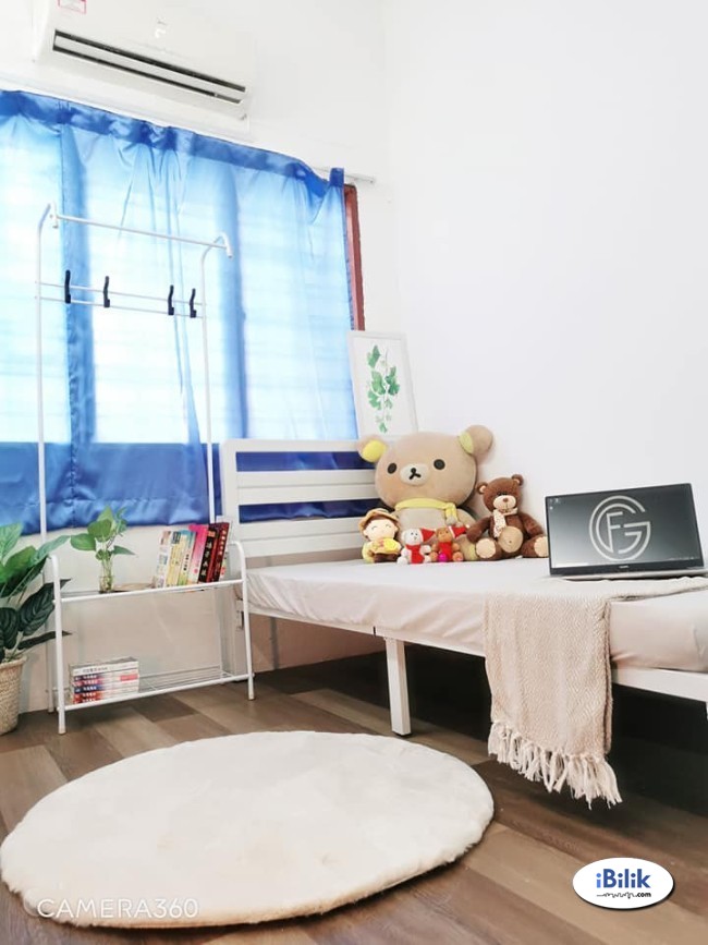 RM1 for 2nd Month 💥 Middle Room for Rent at Taman Mutiara, Cheras with Walking Distance to MRT Taman Mutiara 🚇 - Image 1