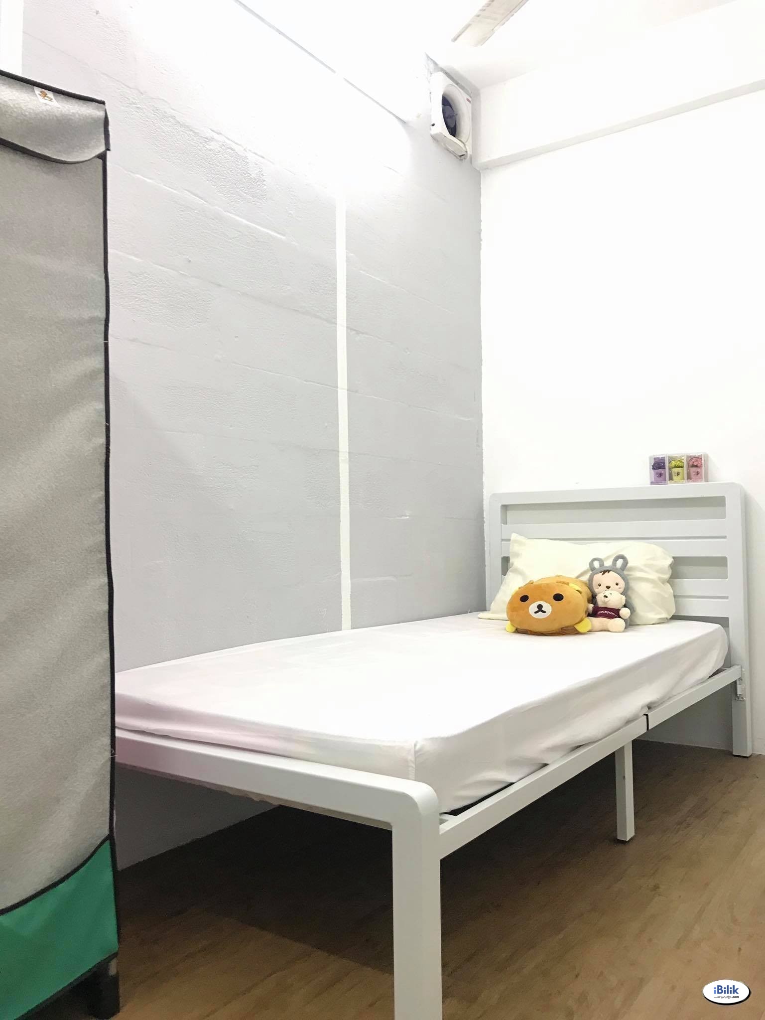 ⚡ Middle Room at SS14, Subang Jaya Near SS18 LRT Station ⚡ - Image 1