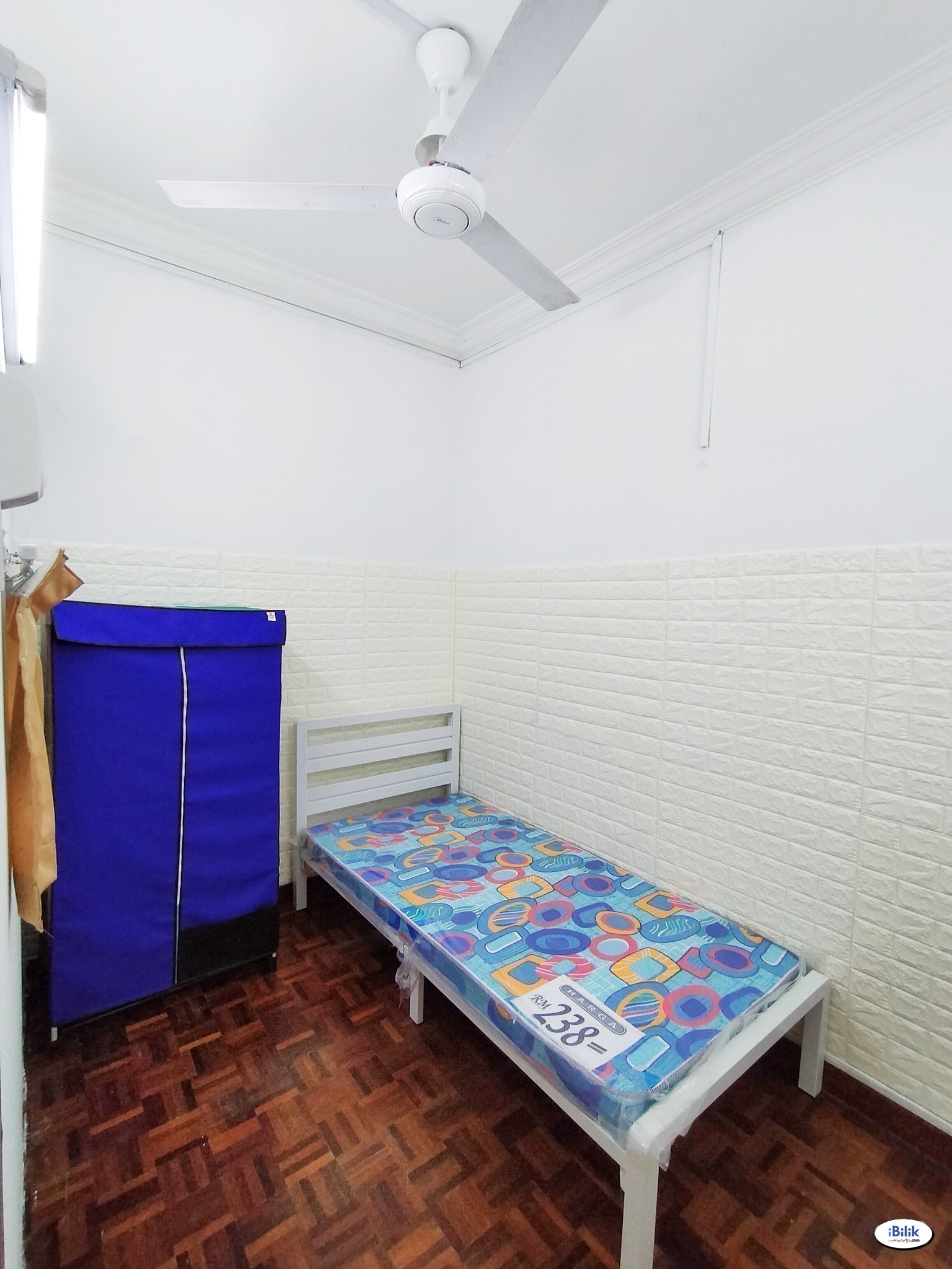 Low Deposit ~ Budget Small Room in Bandar Utama! Free Wi-Fi 🚀🚀 - Image 3