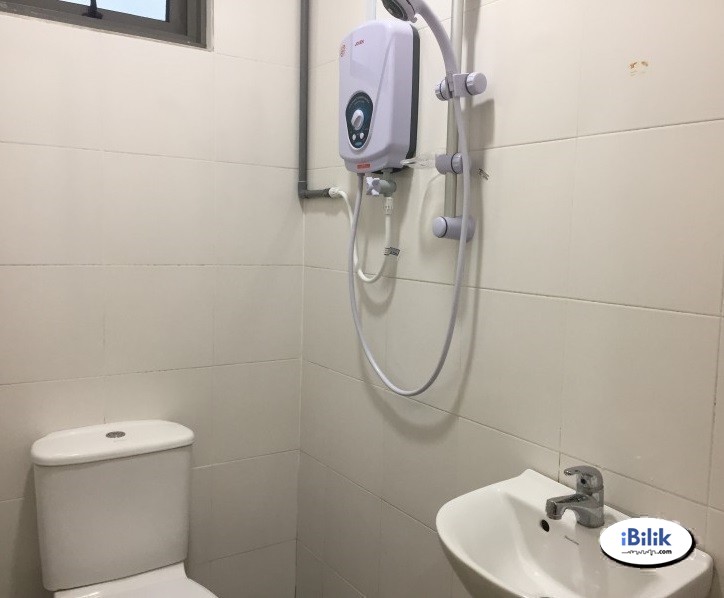 ✨ RM1 Rental for 2nd Month | Middle Room at SS15, Subang Jaya ✨ - Image 1