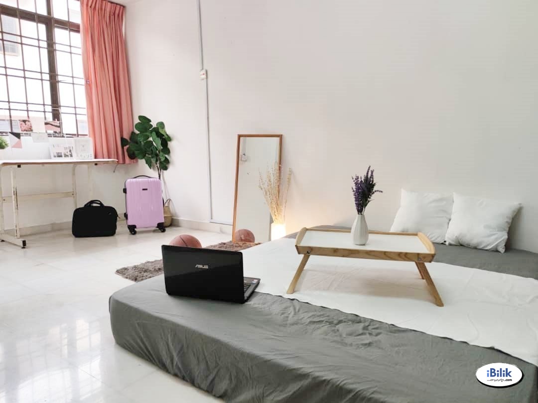 ✨RM1 for 2nd Month✨ Middle Room at Seri Utama, Kota Damansara - Image 3
