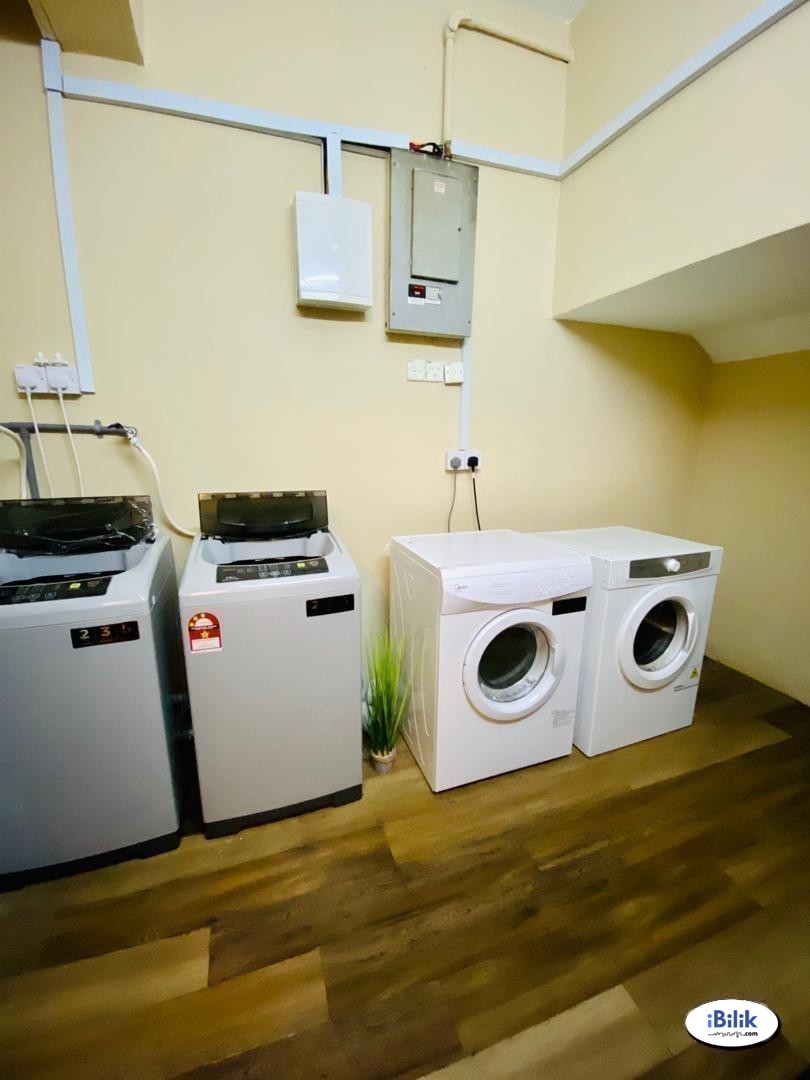 Free WIFI 🚩 medium Room at Taman Serdang Jaya, Seri Kembangan - Image 2