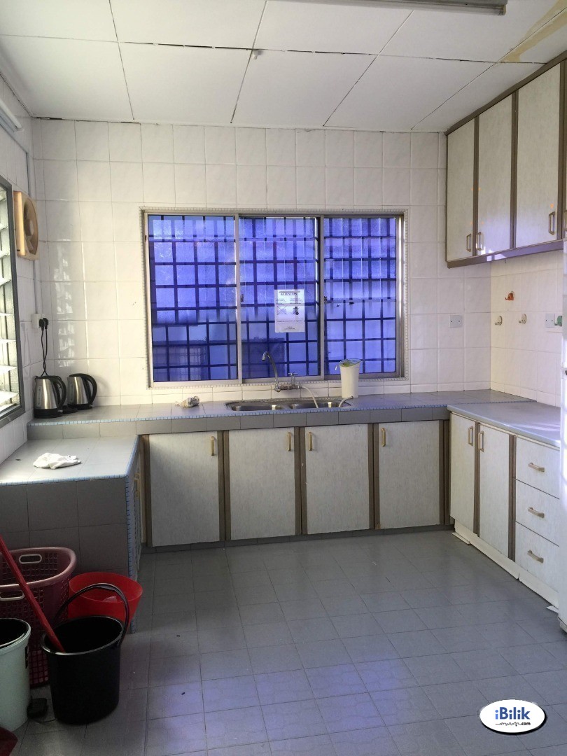 Free WIFI 🚩 medium Room at Taman Serdang Jaya, Seri Kembangan - Image 4