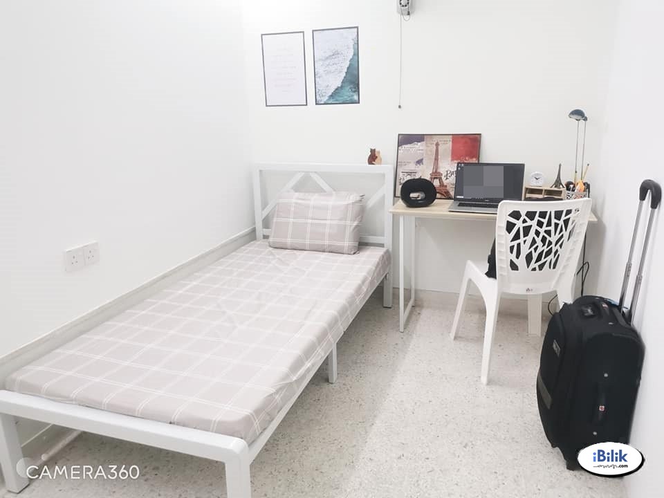 Middle Room at Seri Utama, Kota Damansara ❣️ - Image 3