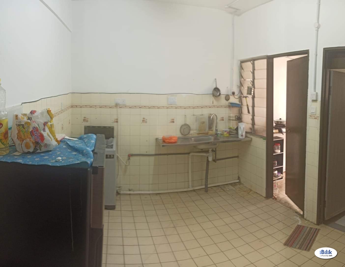 Middle Room to let at Desa Kiara, TTDI near MRT station - Image 2