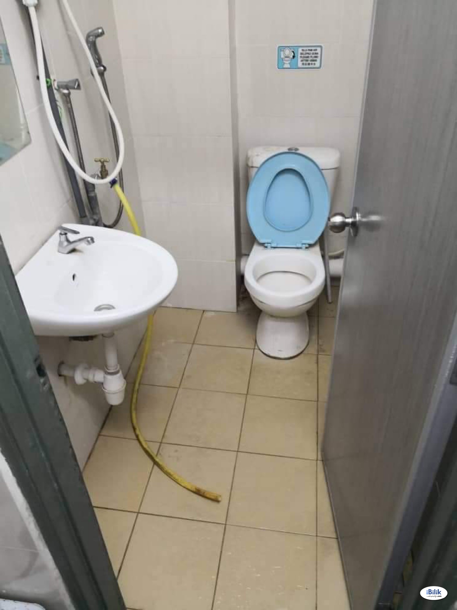 Middle Room to let at Desa Kiara, TTDI near MRT station - Image 3