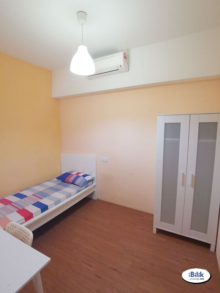 🏡 Middle Room at USJ 1, UEP Subang Jaya 🌞 - Image 3