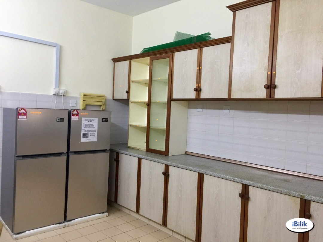 Middle Room at Seri Utama, Kota Damansara 🌈🏠 - Image 2