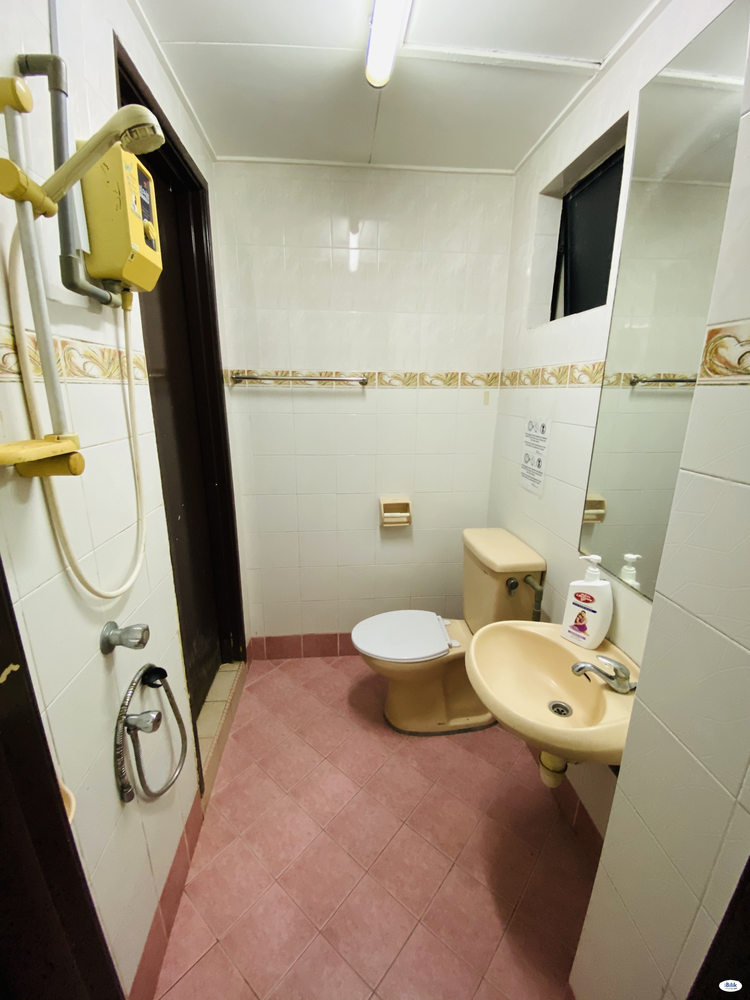 ZERO % Deposit ❗ Middle Room at BU3, Bandar Utama, Petaling Jaya with WIFI 📶 - Image 3