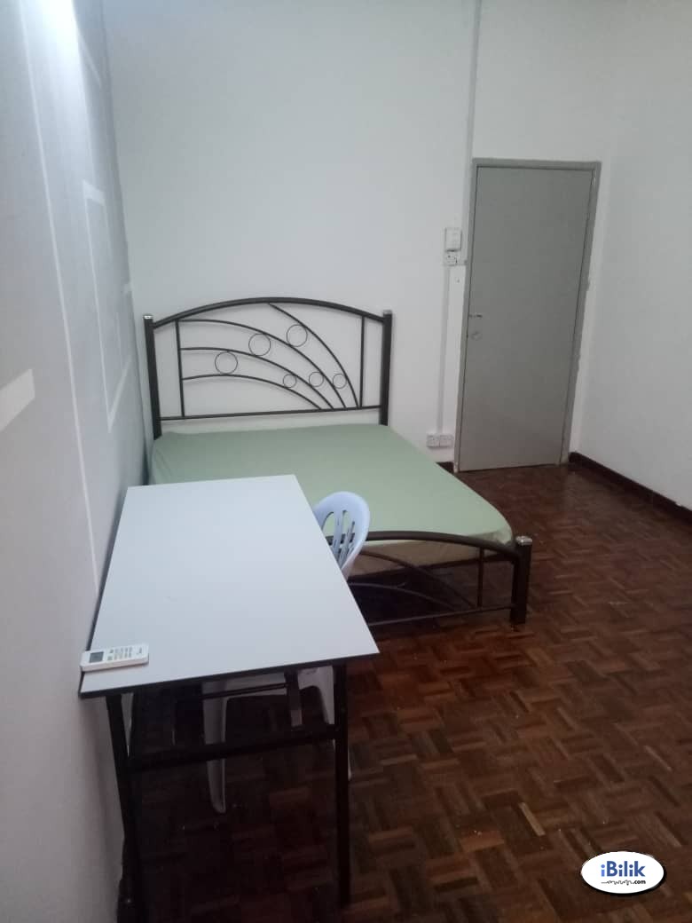 Low Deposit Rental 🔥 Middle Room at Bukit Jalil, Kuala Lumpur Near Bandar Kinrara - Image 1
