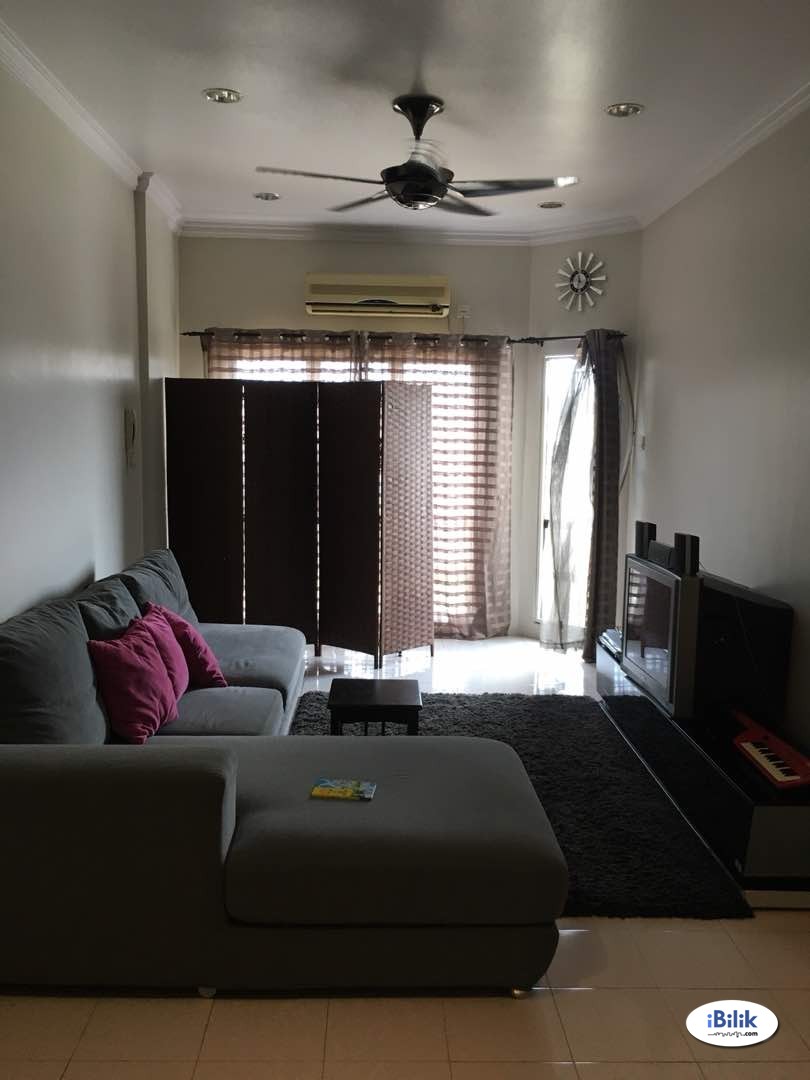 Middle Room at Bandar Utama, Petaling Jaya - Image 1