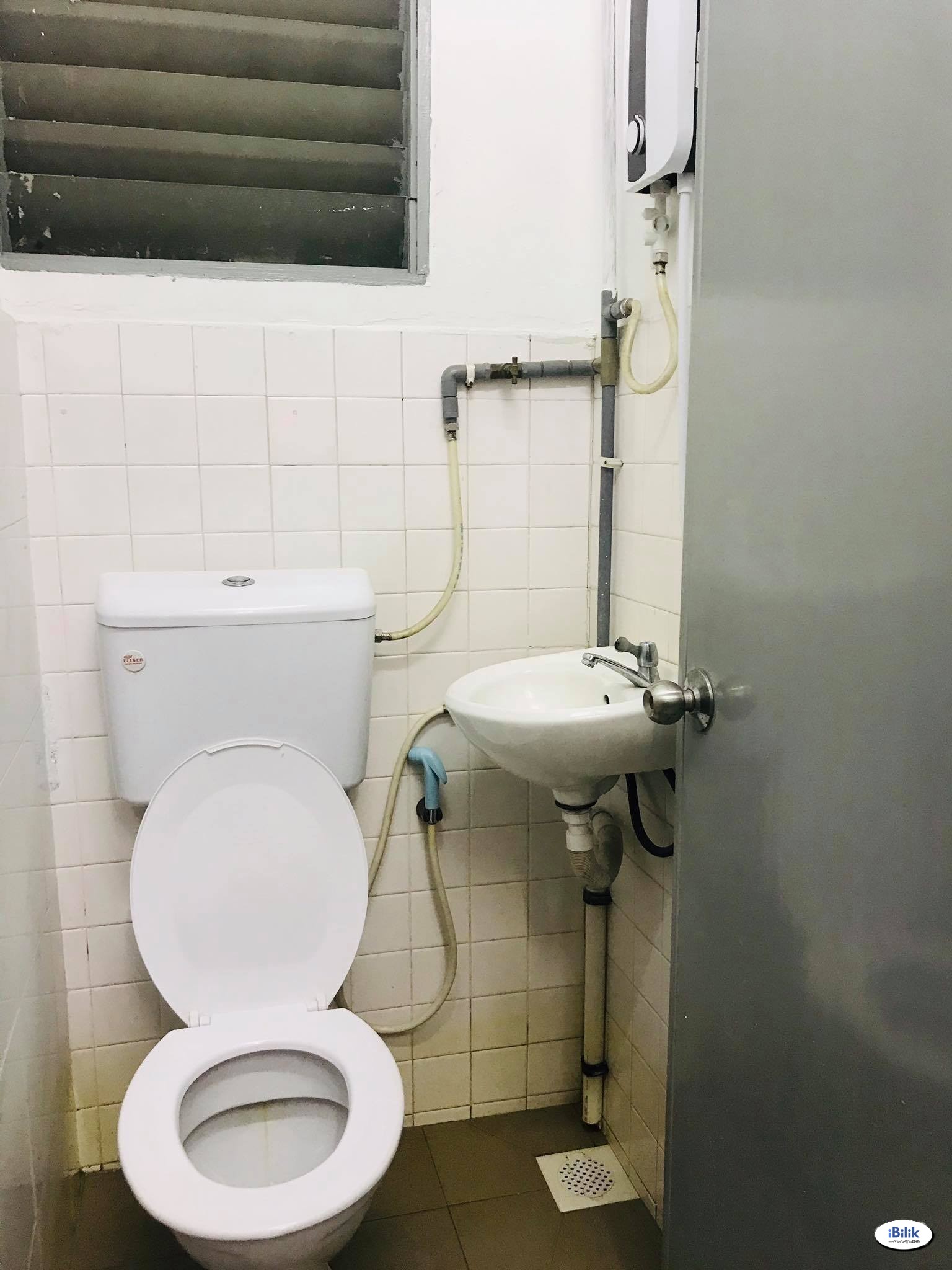 [AIRCOND &WIFI PROVIDED] AVAILABLE ROOM AT USJ9, UEP SUBANG JAYA. - Image 1