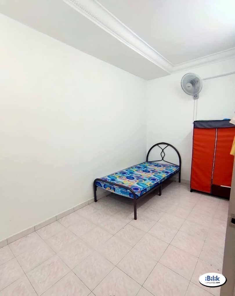 🏡Room Available at ( SS24 ) Taman SEA, Petaling Jaya with High Speed Wi-FI - Image 2