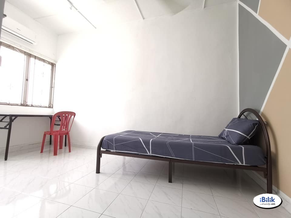 Sᴛᴜᴅᴇɴᴛs ᴀʀᴇ ᴡᴇʟᴄᴏᴍᴇ ❗ Middle Room for rent at SS4, Kelana Jaya | Free Wi-Fi - Image 2
