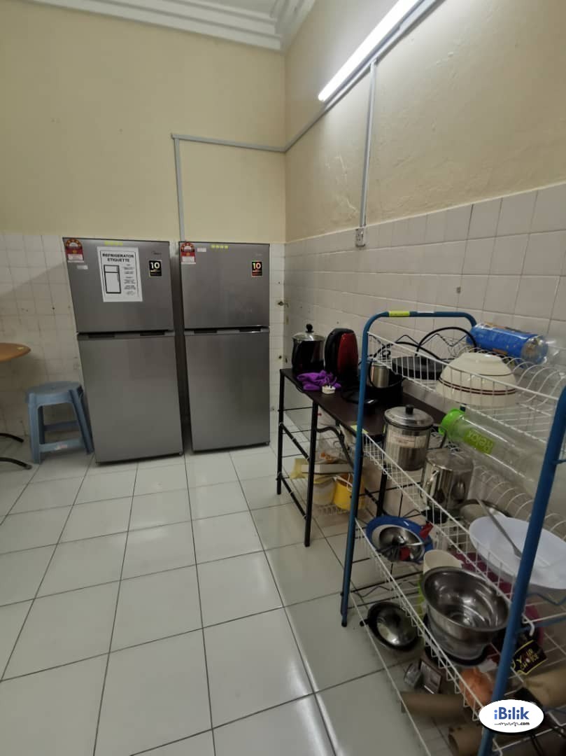 Sᴛᴜᴅᴇɴᴛs ᴀʀᴇ ᴡᴇʟᴄᴏᴍᴇ ❗ Middle Room for rent at SS4, Kelana Jaya | Free Wi-Fi - Image 3