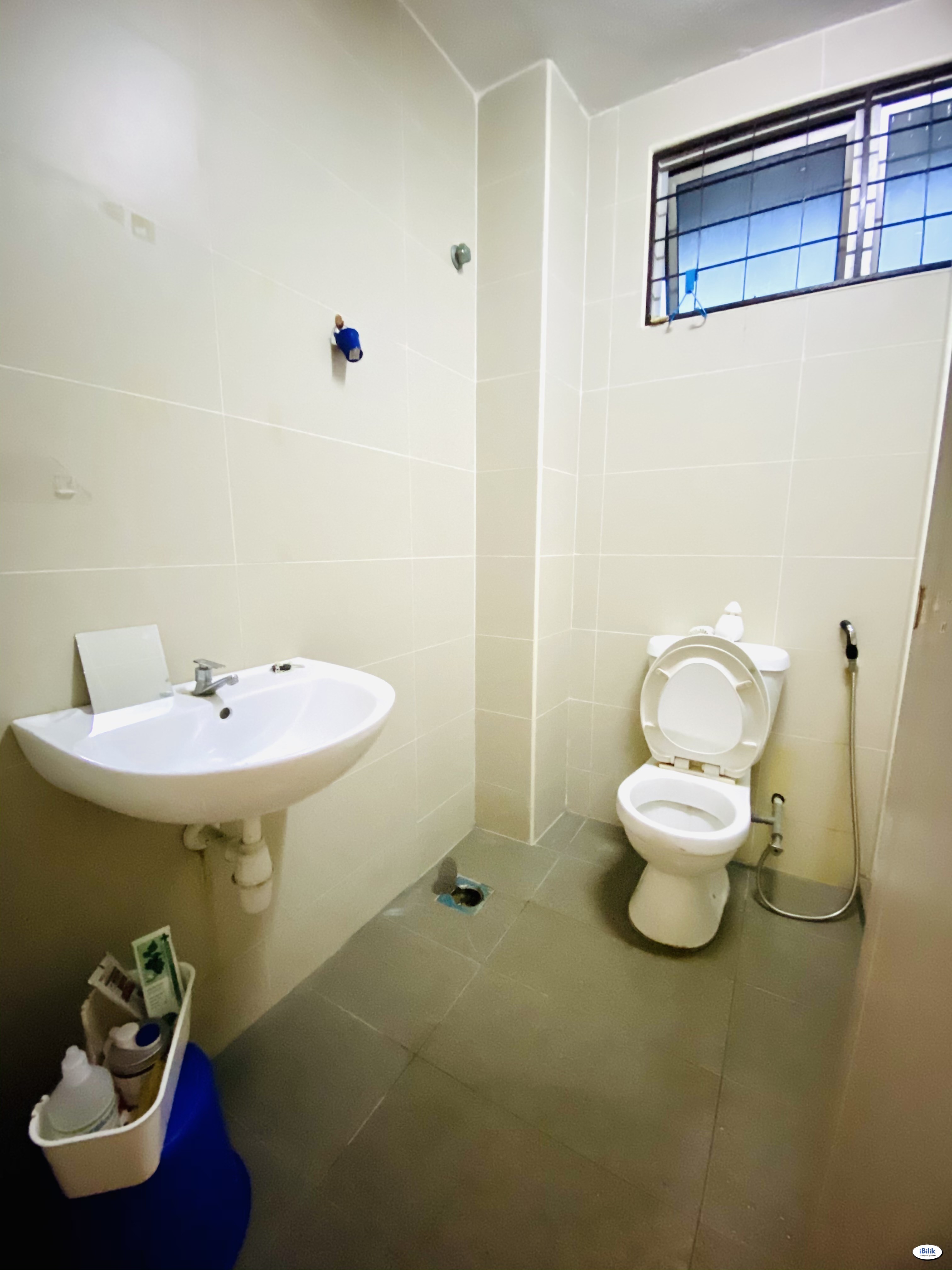 Zero% Deposit ⛳ Middle Room at BU10, Bandar Utama with High Speed WI-FI - Image 2