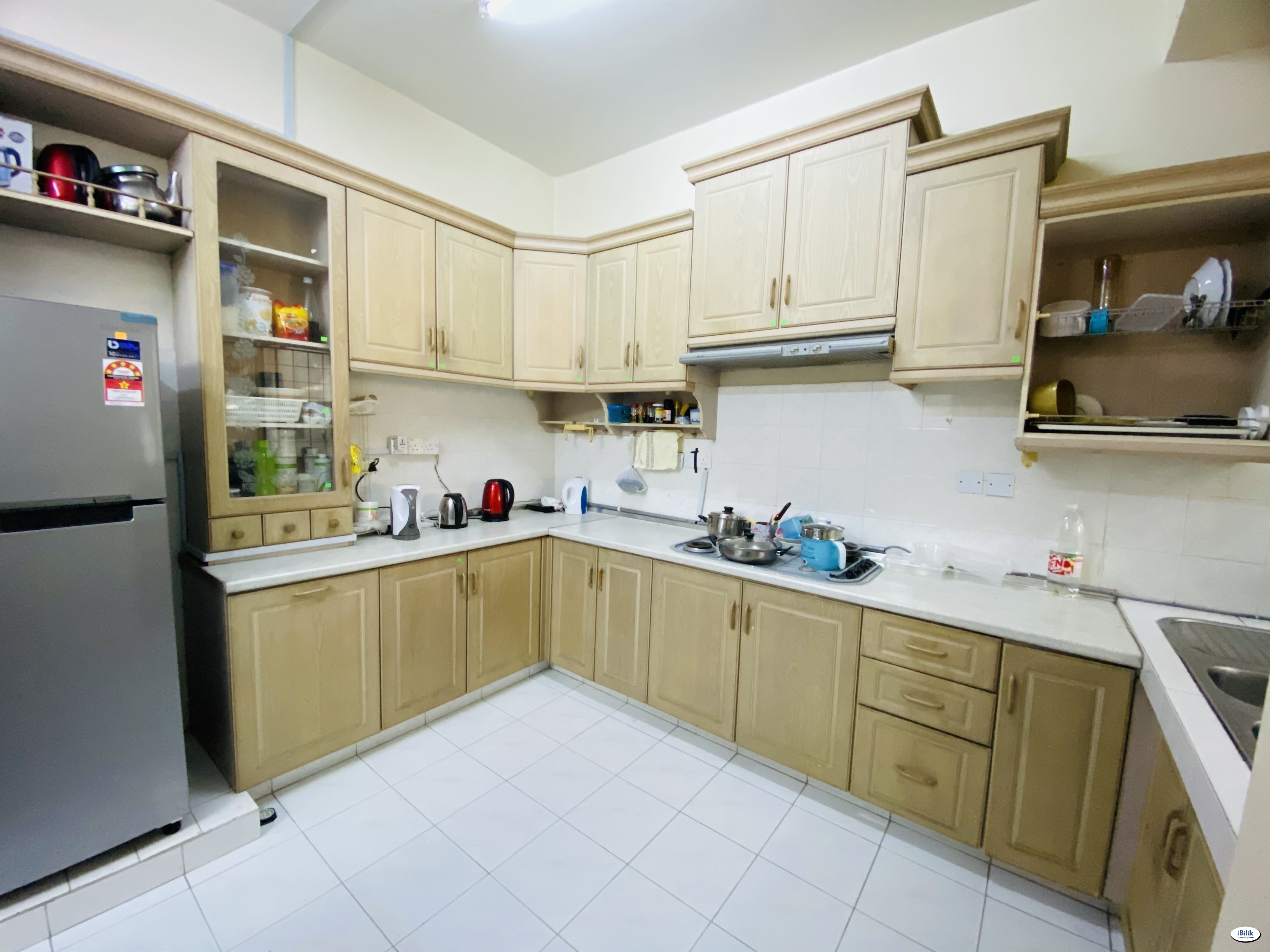 Zero% Deposit ⛳ Middle Room at BU10, Bandar Utama with High Speed WI-FI - Image 3