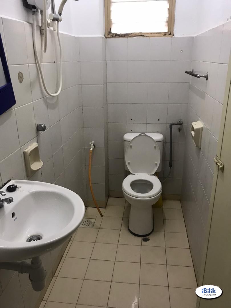 🤩 Zero Deposit 🤩 Single Room at Anggerik Tainia, Kota Kemuning, Shah Alam with High Speed WIFi - Image 3