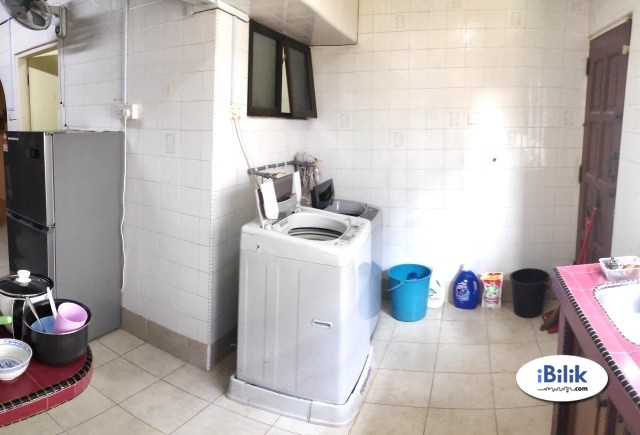🔥🔥 Short Term & Long Term 🔥🔥 5 mins walk to LRT Taman Bahagia 📣📣 Fully Furnished, High Speed Wifi, Utilities Included - Image 3