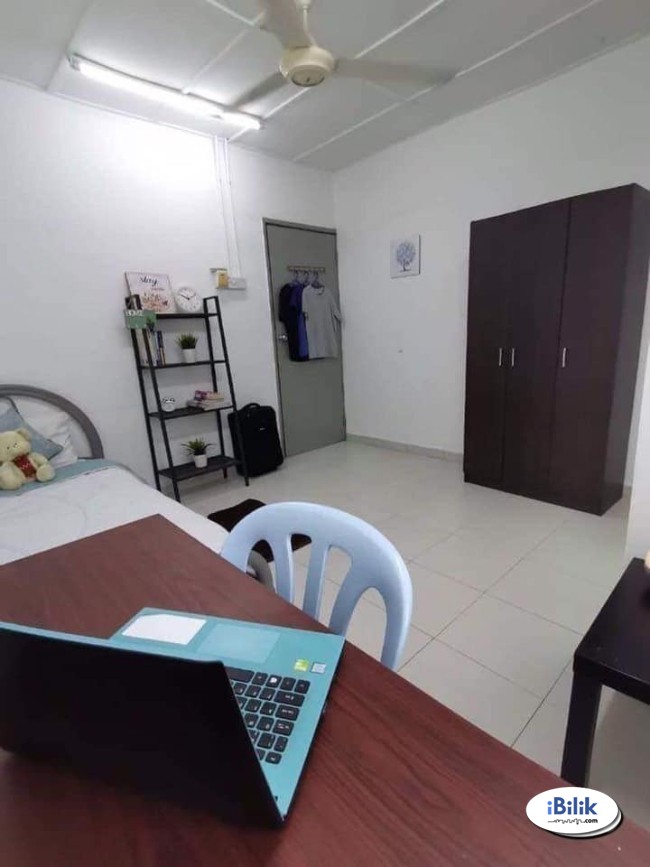 Cozy Zero Deposit Only. Medium Room for rent! - Image 1