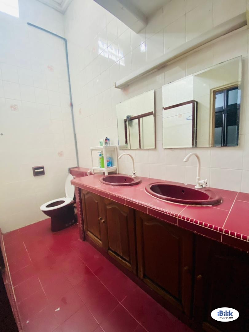 🛏Master at TTDI 🚶Walking distance to MRT TTDI 🚗Easy Access to One Utama, KPJ Damansara, Plaza Vads, Menara Ken, Glo Dama - Image 2