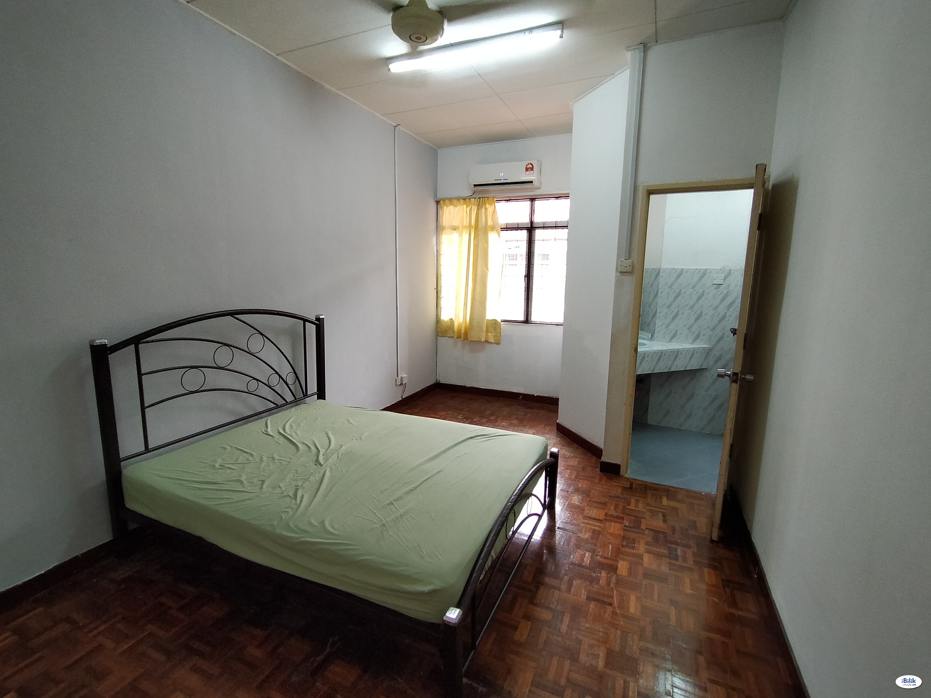 ⭐Middle Room at Kota Damansara   🚶Walking Distance to MRT Kota Damansara 🚗Thomson Hospital, Segi University, Dataran Sun - Image 2
