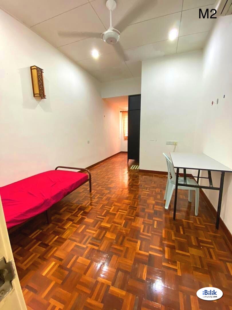 💓Middle Room at Bandar Utama 💧Bathroom⭐Near to One Utama ,MRT Bandar Utama,1 Power House ,First Avenue , Centre Point ,  - Image 1