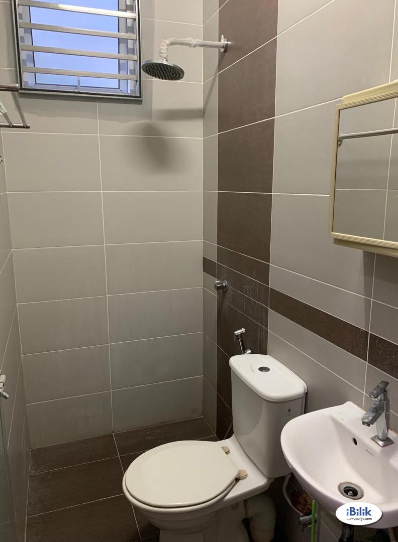 Single Room with own private bathroom at Alma, Bukit Mertajam - Image 2